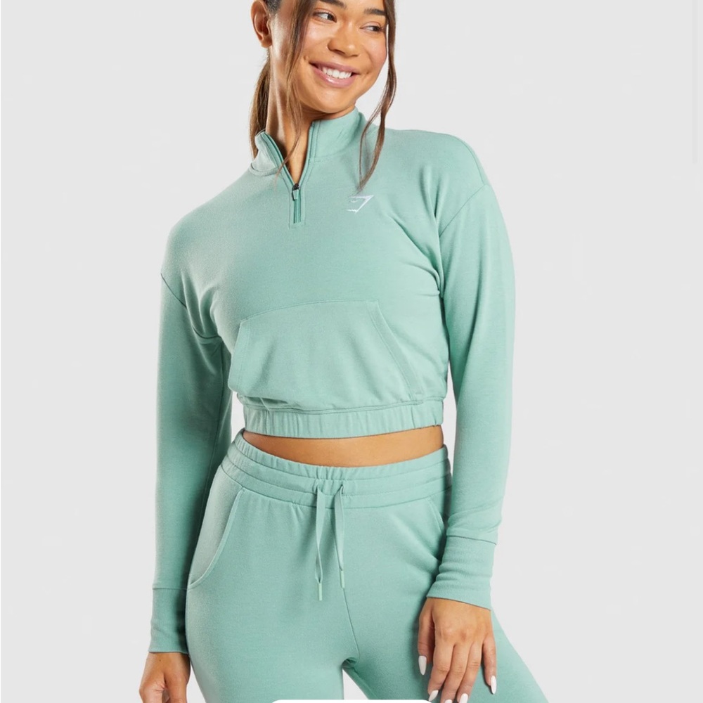Gym shark set- traing pippa pullover